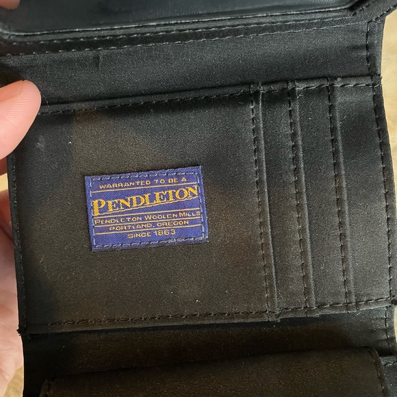 Pendleton Purple Geometric Tribal Print Tri-Fold Wool Blanket Unisex Wallet - Picture 5 of 8